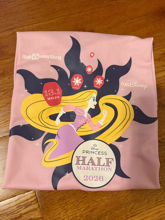 Disney runDisney Women’s Athletic Fit T-Shirts Size M - Picture 2 of 13